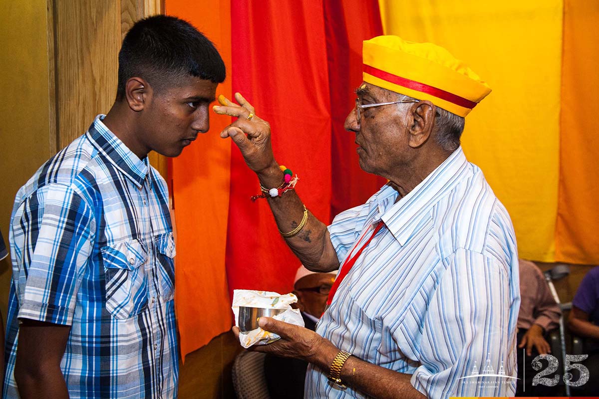 ©1987-2017 SKS Swaminarayan Temple East London